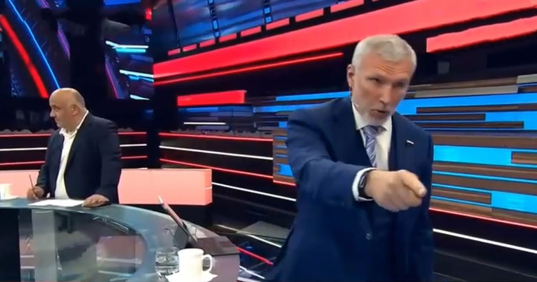 “Справжнє обличчя РФ”: Російський депутат істерично в прямому ефірі пригрозив всіх знищити (Відео)