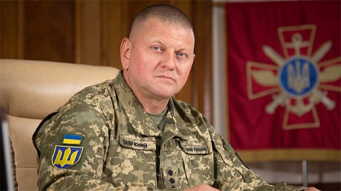 Головнокомандувач ЗСУ закликає Міноборони дозволити виїзд за кордон тим, хто не підлягає призову та студентам