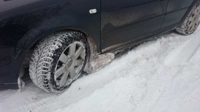 Ось що потрібно зробити, щоб зимою сніг не намерзав на підкрилках автомобіля