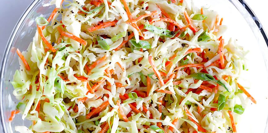 Готуємо гострий вітамінний салат з капустою і чилі