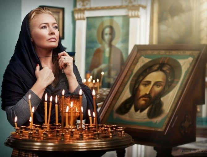 Коротка молитва-подяка за прожитий рік, що минає, щоб отримати достаток та благословення від Господа у наступному році