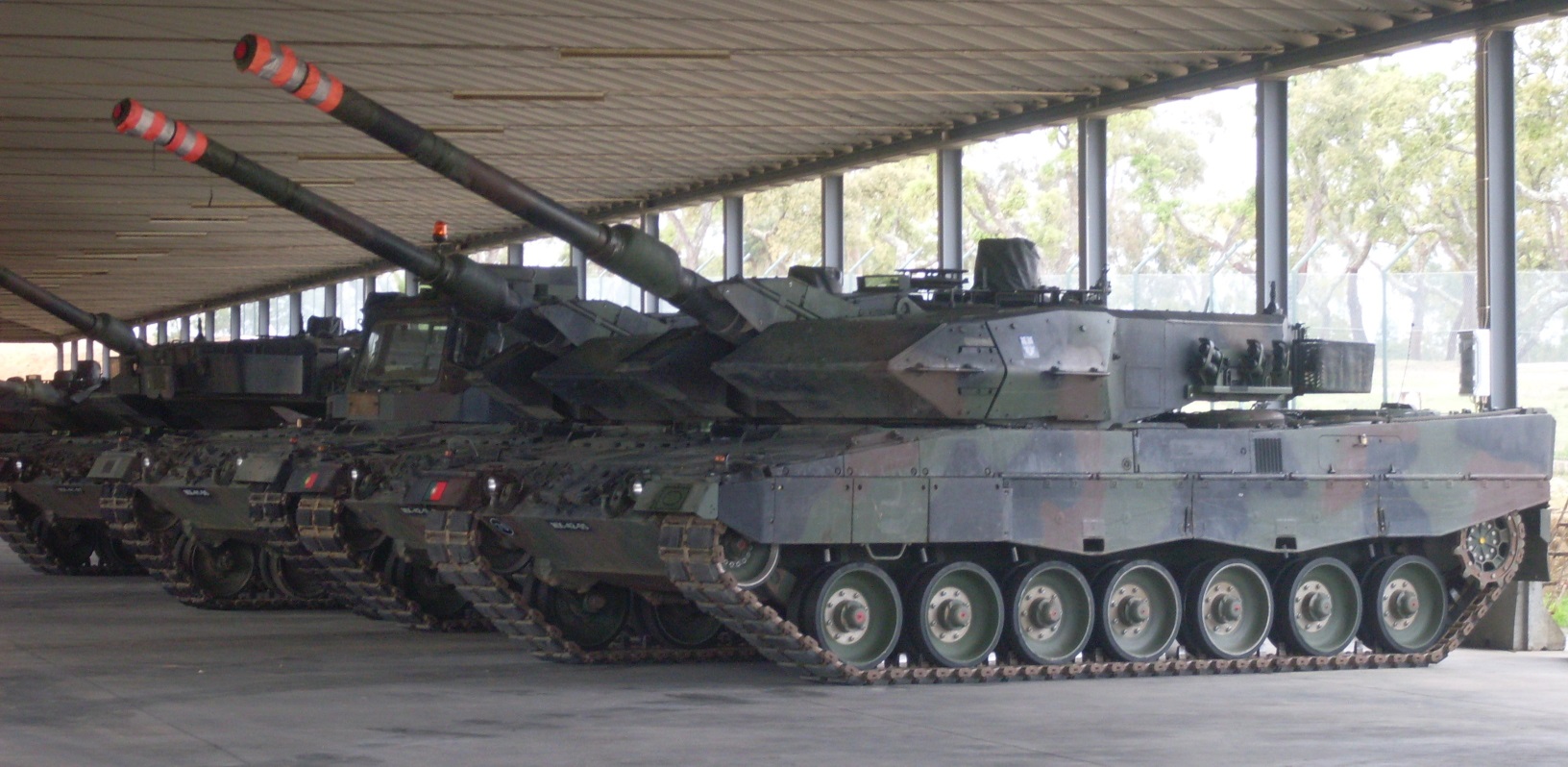У бункері аж зуби заскреготали: В Україну прибули перші танки Leopard 2