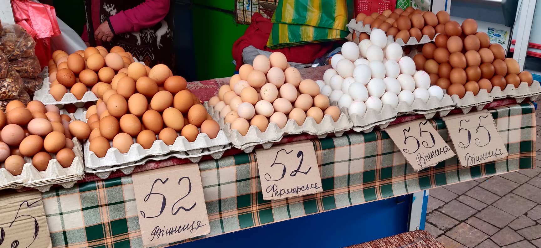 “Новий розводняк людей на гроші”: В Україні будуть продавати курячі яйця по-новому