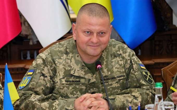 “Таких генералів одиниці”: Українці просять присвоїти Залужному звання Героя України