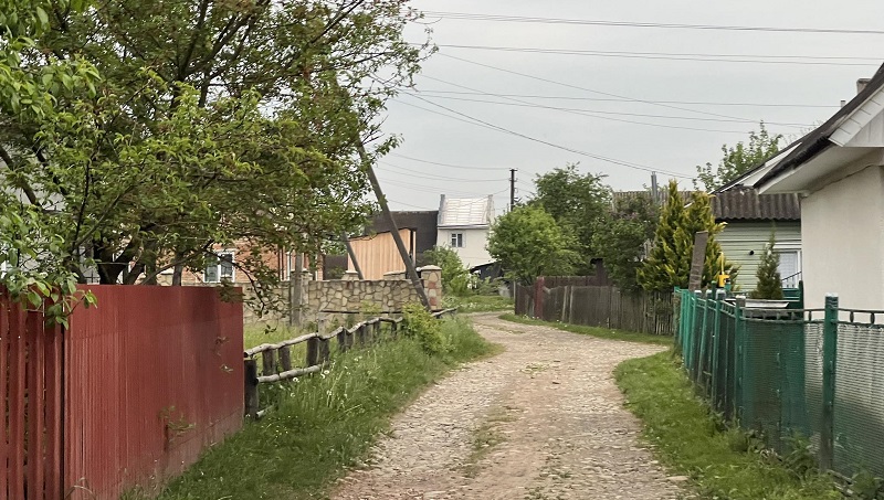Не йди на весілля до дочки. Я сам піду. Подивись на себе, як ти виглядаєш, – процідив крізь зуби чоловік Світлані. Жінка стояла і не могла видавити із себе ні слова