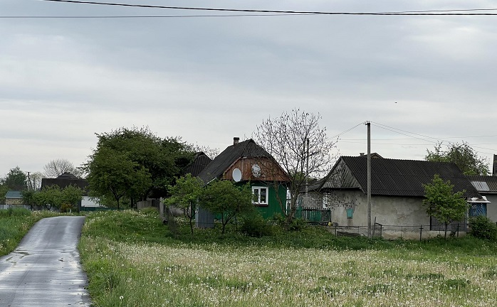 Кохана до мене скоро приїжджає моя мама, тому тобі прийдеться на якись час звільнити квартиру. Ти ж знаєш що у нас мало місця – сказав Антон