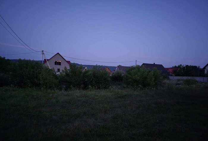 Відвикай. Або повертайся до матері. Нехай годує тебе й надалі. В чому проблема? Я – не вона, Діма. Коли ж ти це зрозумієш?