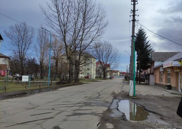 – Хочу бачити поряд гарну, худу дружину, – ображено сказав чоловік. – Невже так складно бути ідеальною?