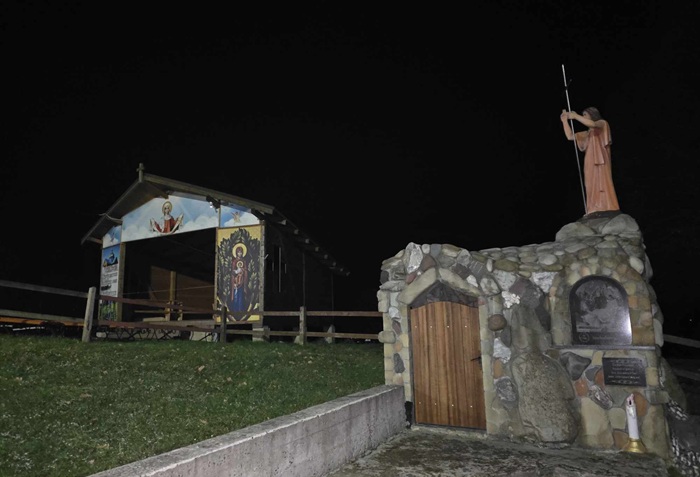 Все сталося без сварок, скандалів та образ. Просто ми з Аркадієм досягли такого рівня, коли не хочеться опускатися до принизливих розбірок. Ми просто живемо та насолоджуємося життям